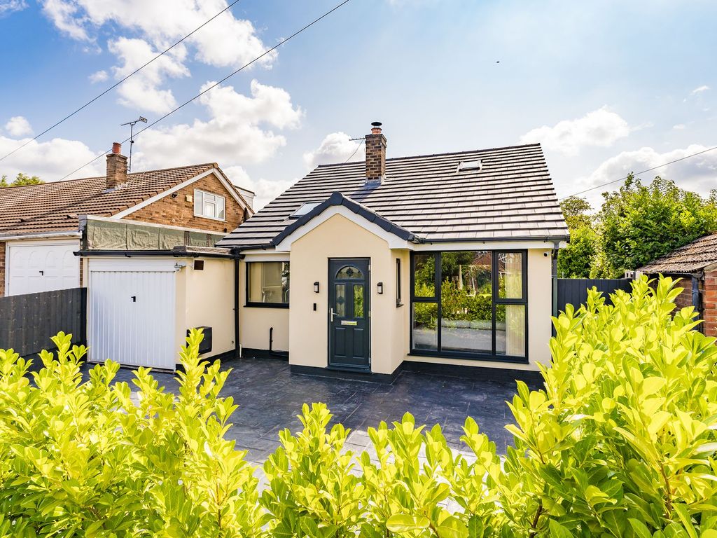 3 bed detached bungalow for sale in Woburn Drive, Cronton WA8, £350,000