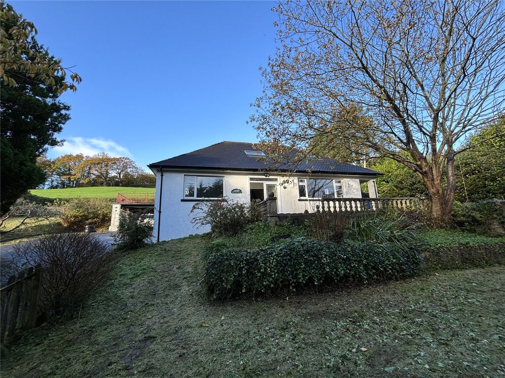 5 bed detached house for sale in Bronwydd Road, Carmarthen, Carmarthenshire SA31, £325,000 Zoopla