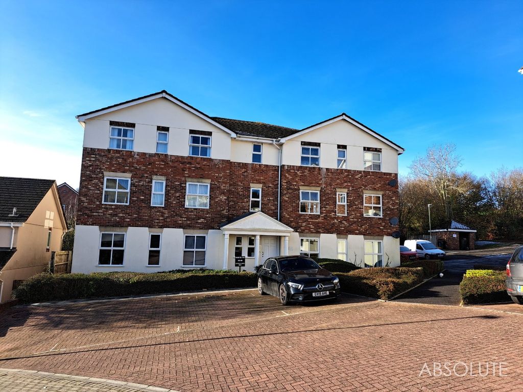 2 bed flat for sale in Cotehele Drive, Paignton TQ3 Zoopla