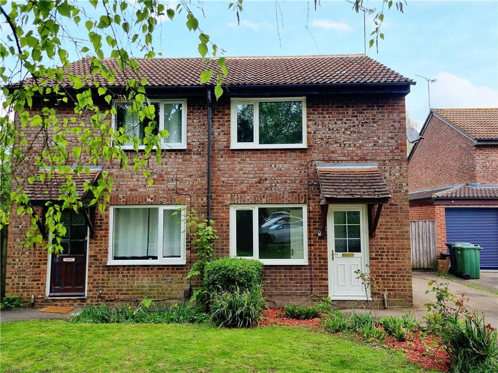 2 bed semidetached house for sale in Littlecote Close, Westlea