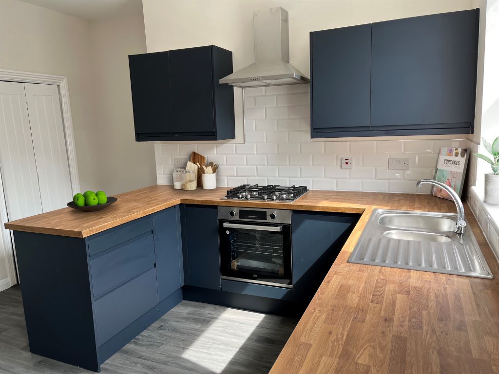 2 bed terraced house for sale in Oxford Street, East Ardsley, Wakefield