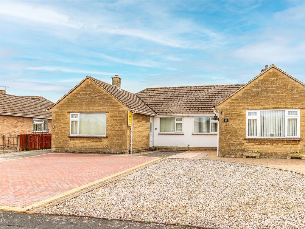 3 bed bungalow for sale in Firth Close, Greenmeadow, Swindon, Wiltshire SN25, £275,000 Zoopla