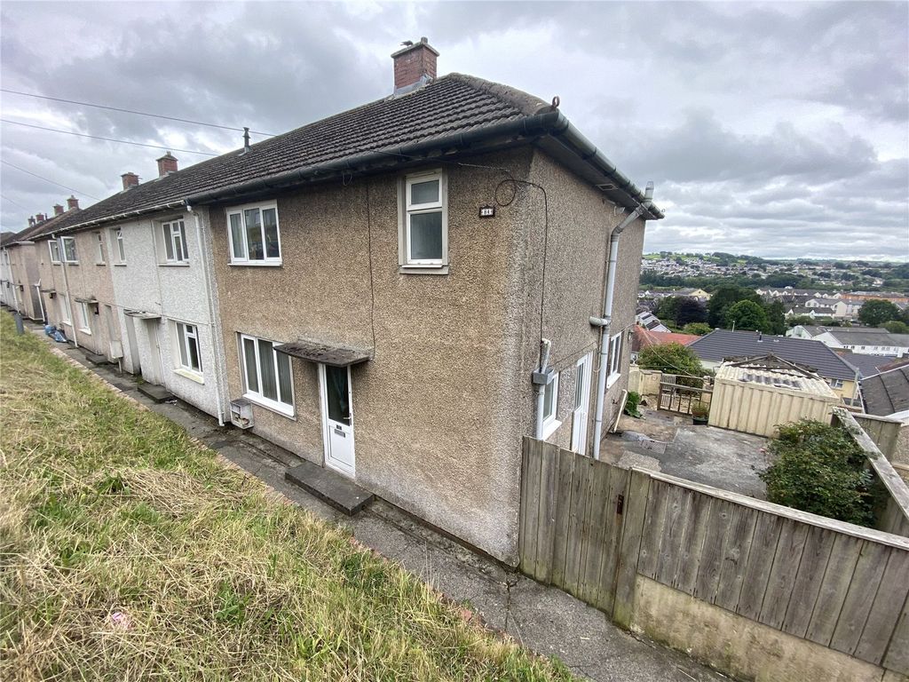 3 bed end terrace house for sale in Belvedere Avenue, Carmarthen