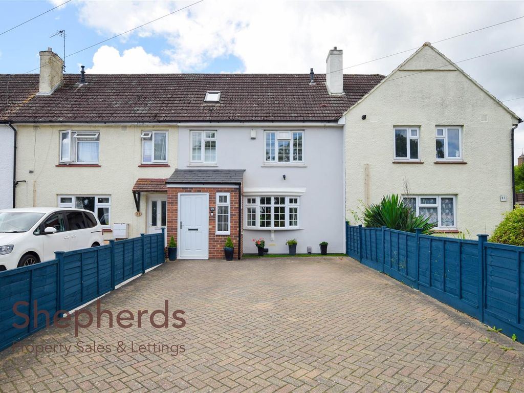 4 bed terraced house for sale in Newgatestreet Road, Goffs Oak, Waltham