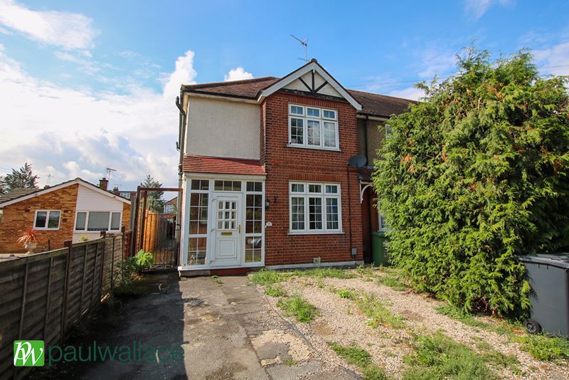 3 bed semidetached house for sale in Brookfield Gardens, Cheshunt