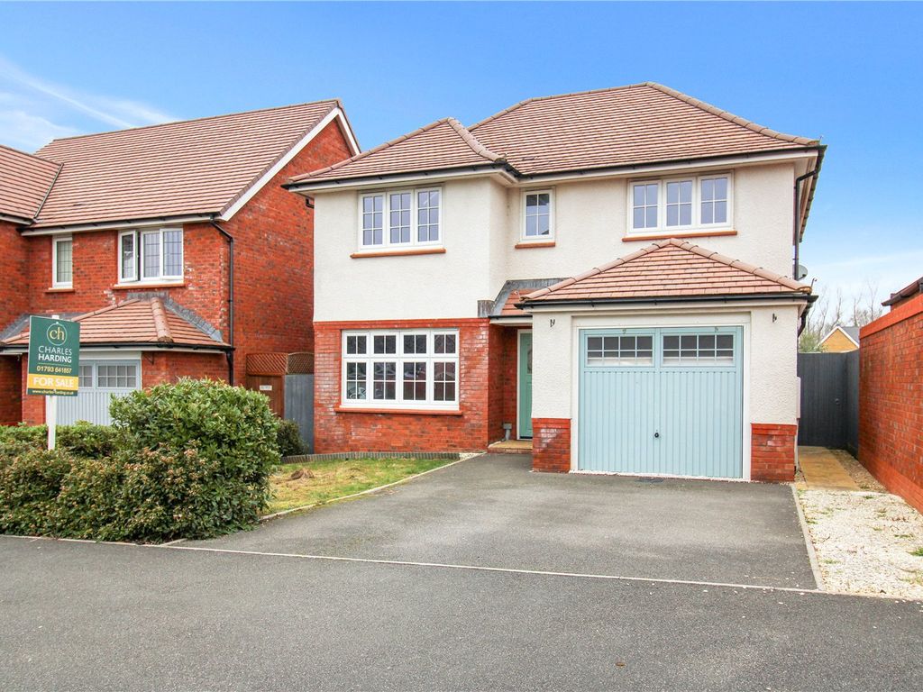 4 bed detached house for sale in Chalcot Road, Coate, Swindon SN3, £