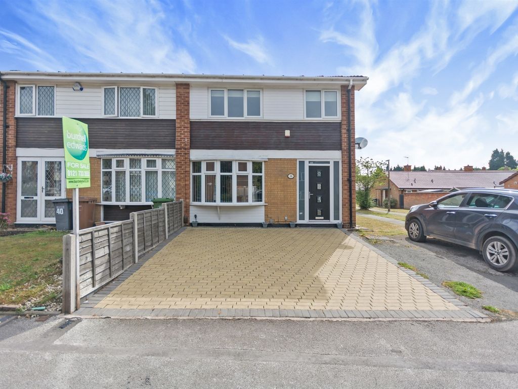 3 bed end terrace house for sale in Green Hill Way, Shirley, Solihull
