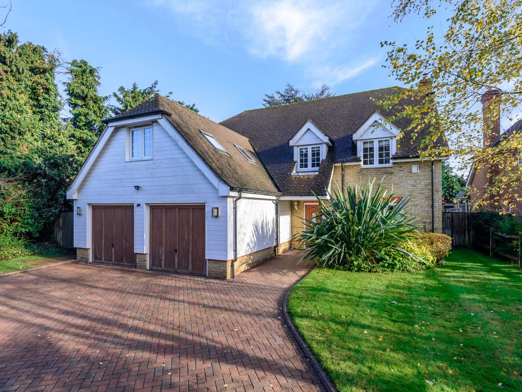 The Paddocks Weybridge KT13  