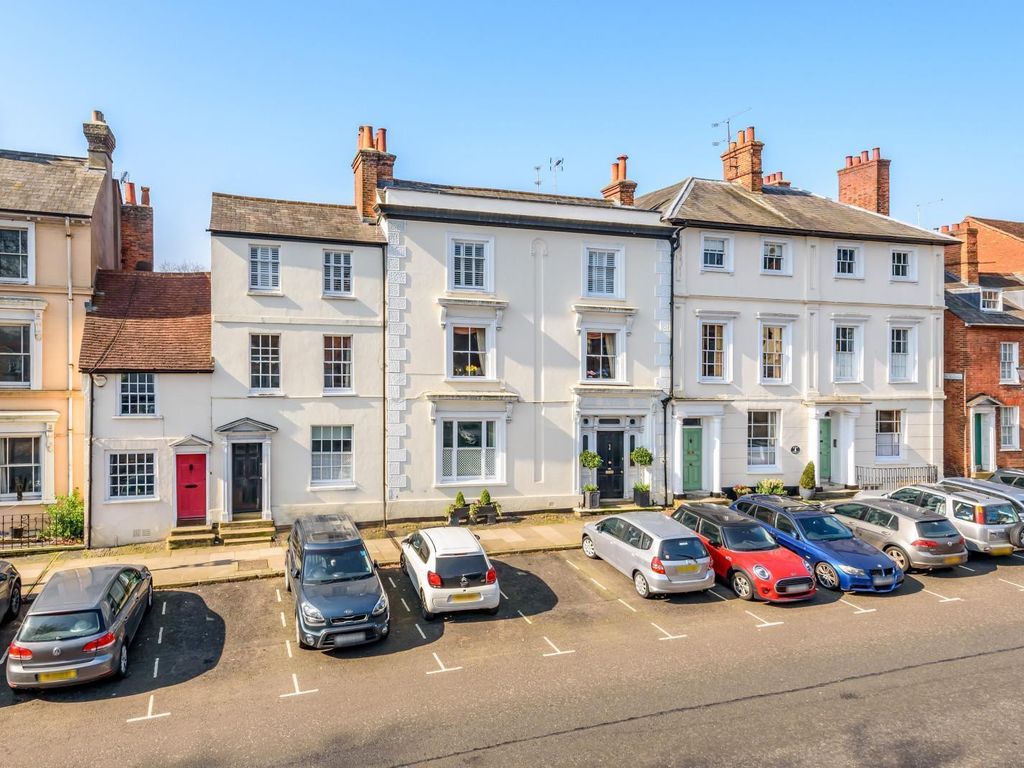 Castle Street, Farnham GU9  