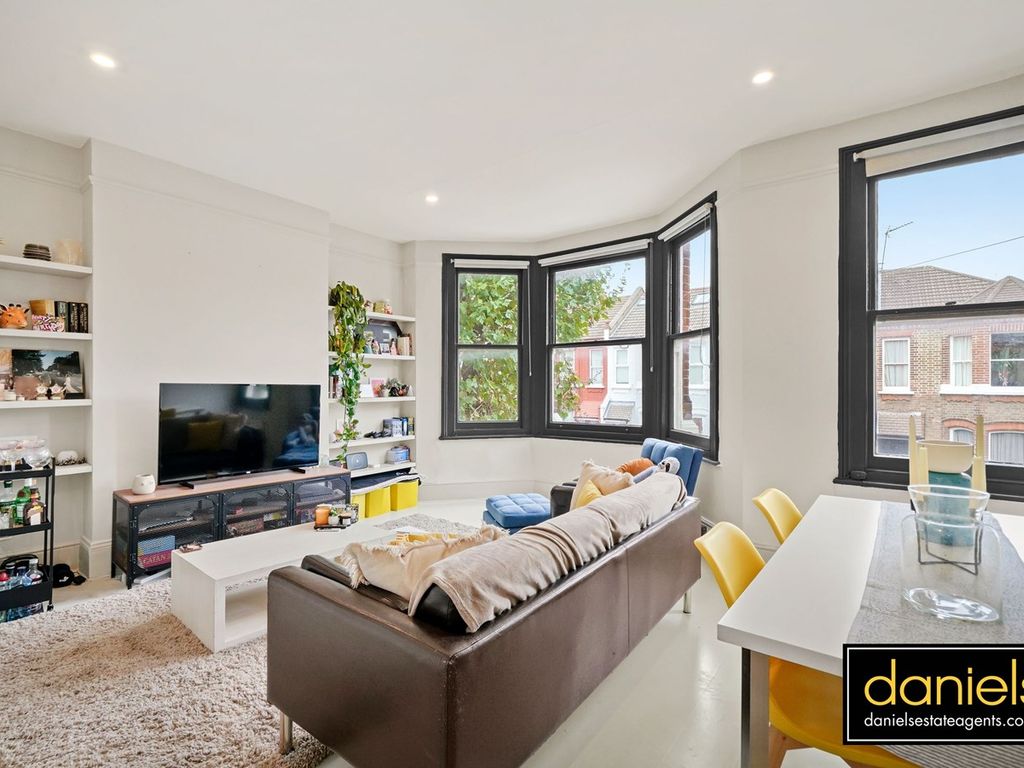 2 bed flat to rent in Bathurst Gardens, Kensal Green, London NW10 Zoopla