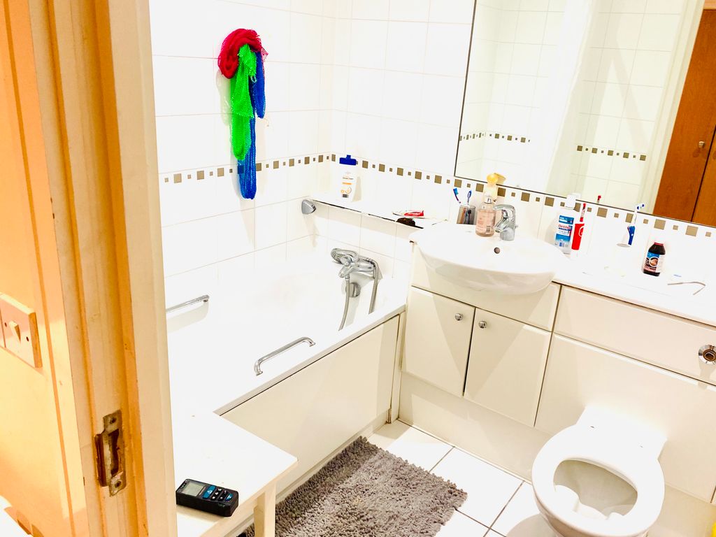 1A Leslie Park Road, Croydon Surrey CR0