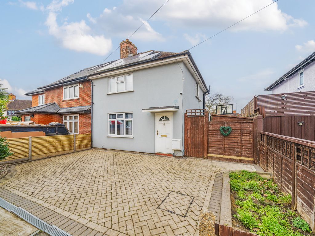 3 bed semidetached house for sale in Douglas Road, Kingston Upon
