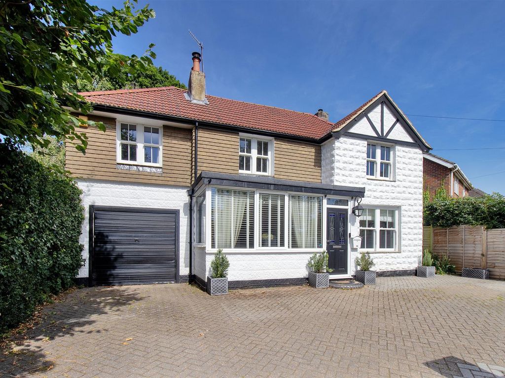 4 bed detached house for sale in Whitestone Lodge, Hadlow Road