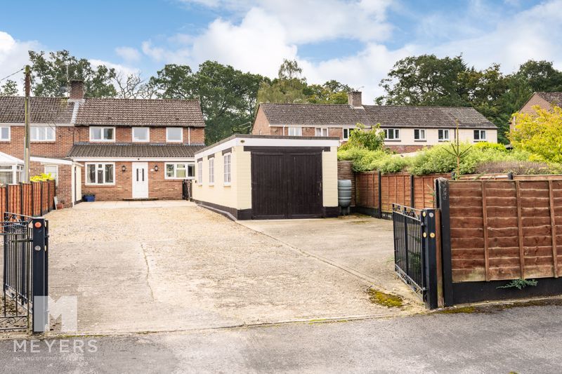 3 bed semidetached house for sale in St Ives, Ringwood BH24, £475,000