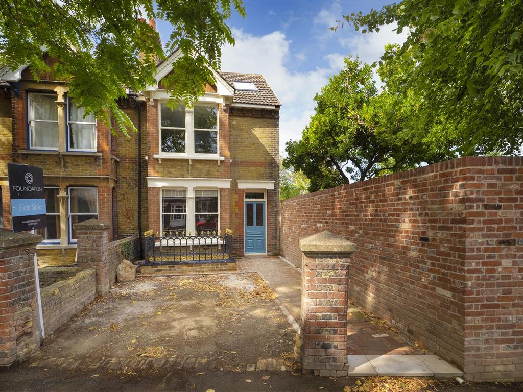 5 bed end terrace house for sale in The Mall, Faversham ME13 Zoopla
