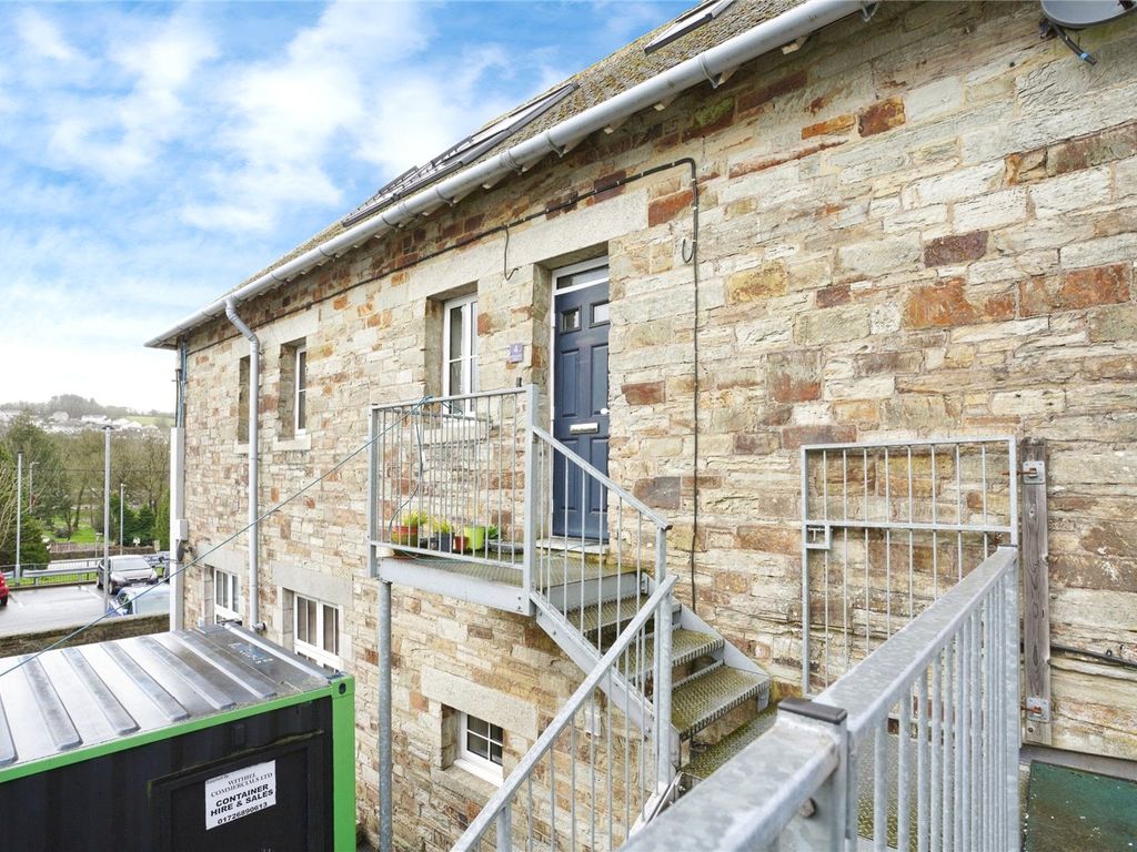 3 bed flat for sale in Pound Lane, Bodmin, Cornwall PL31, £200,000 Zoopla