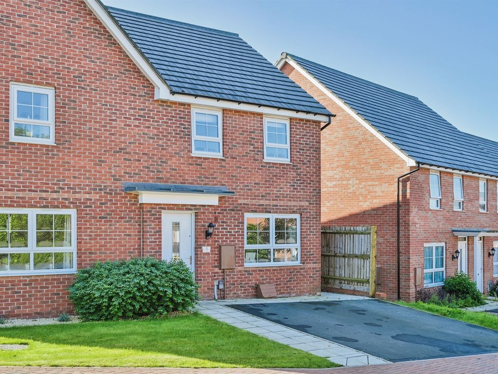 3 bed semidetached house for sale in Regents Drive, Mickleover, Derby