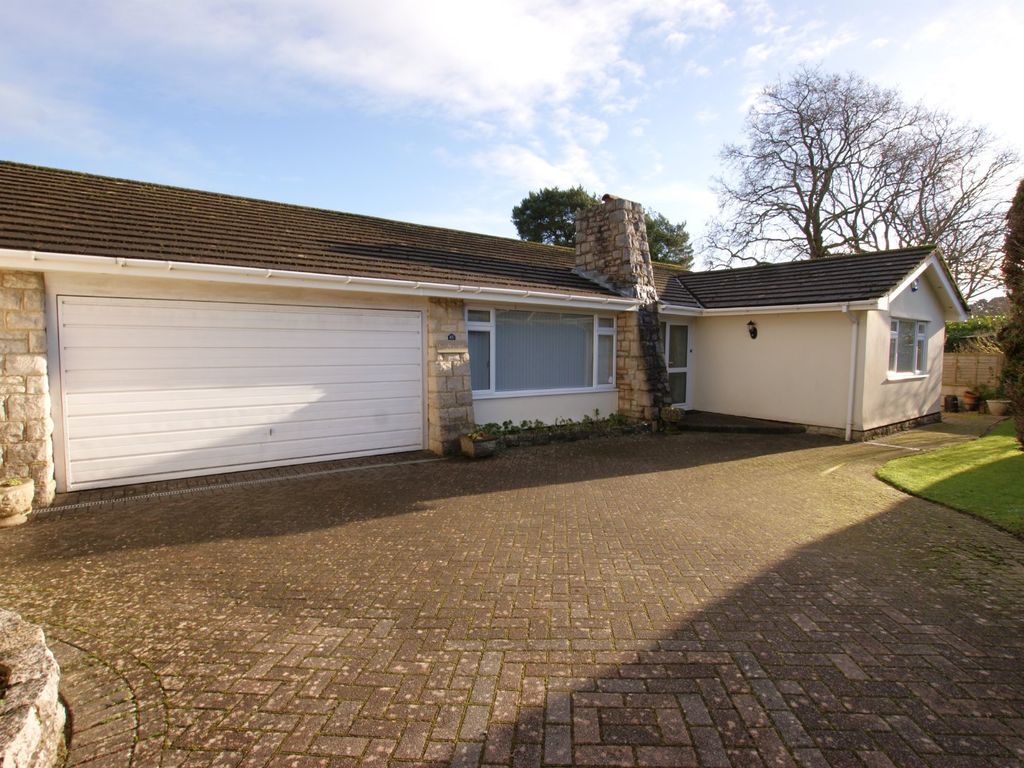 4 bed bungalow for sale in Hamilton Road, Corfe Mullen, Wimborne