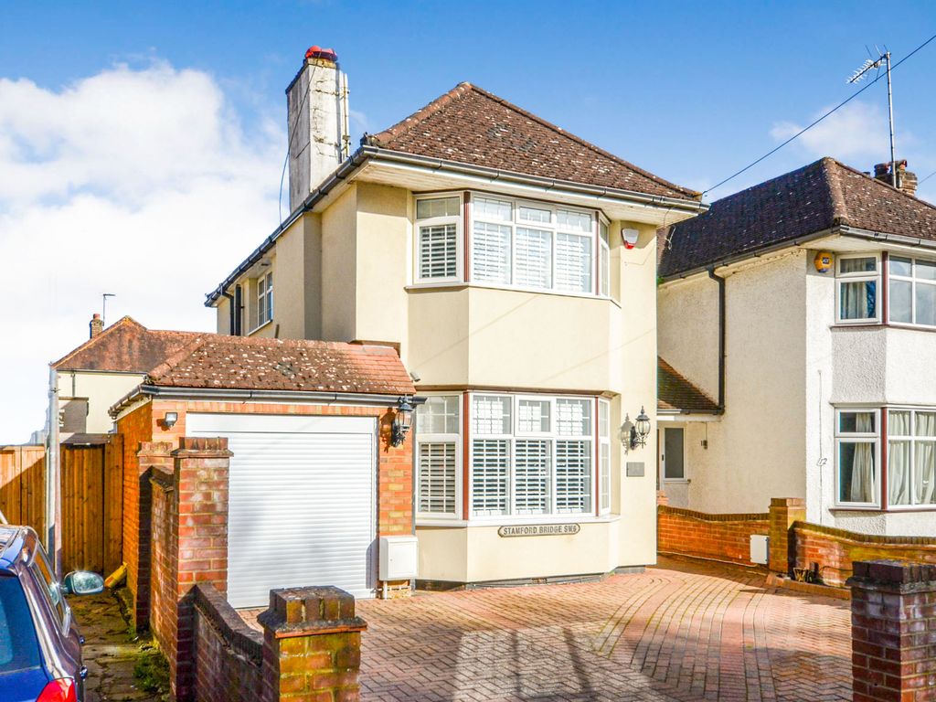 3 bed semidetached house for sale in Elmbridge Drive, Ruislip HA4 Zoopla