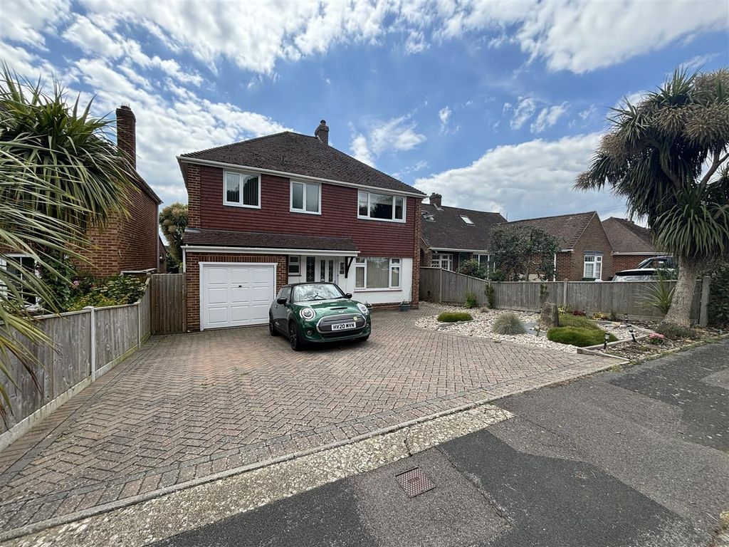 4 bed detached house for sale in The Thicket, Fareham PO16, £695,000 Zoopla