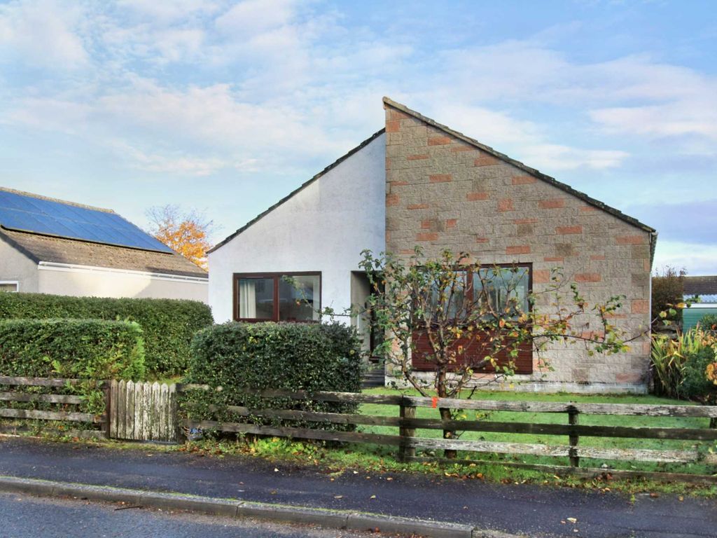 3 bed detached bungalow for sale in Pinewood Ave, Nairn IV12, £225,000