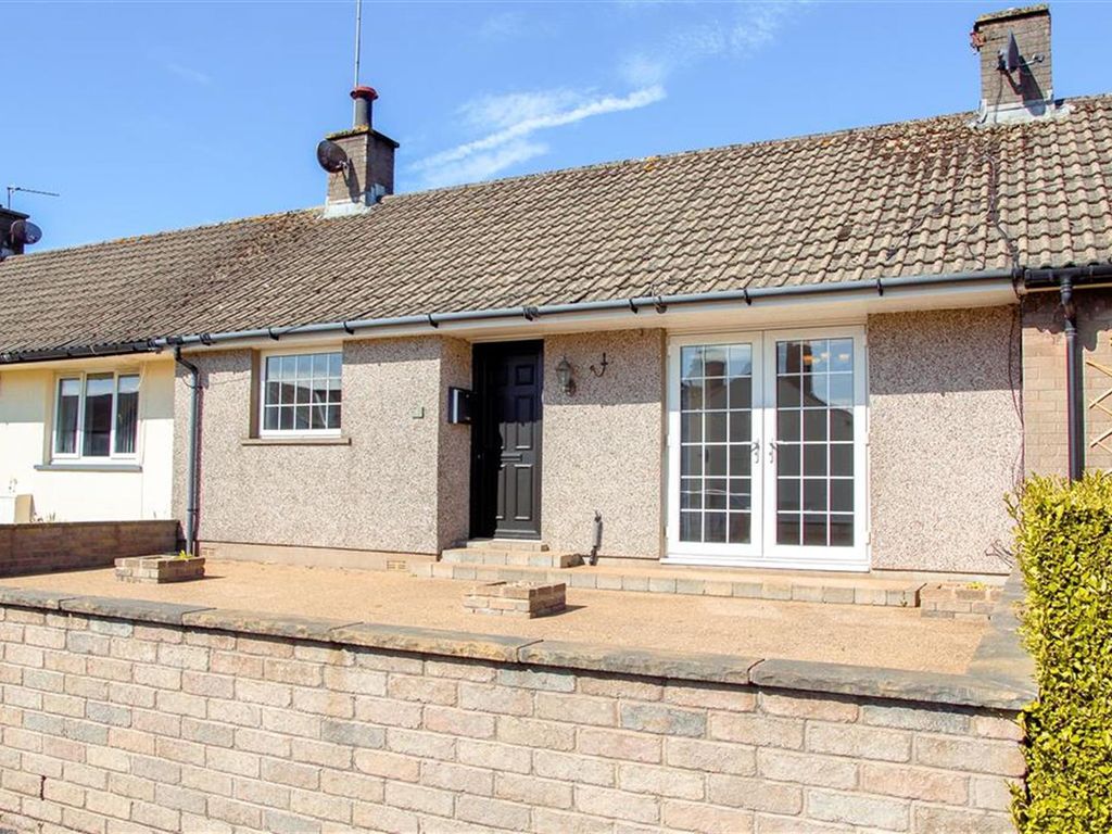 2 bed semidetached bungalow for sale in Hunters Drive, Seaton