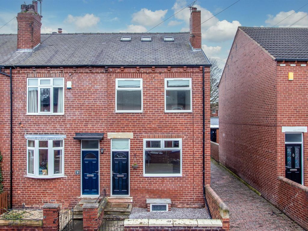 3 bed end terrace house for sale in Greenbank Road, Altofts, Normanton