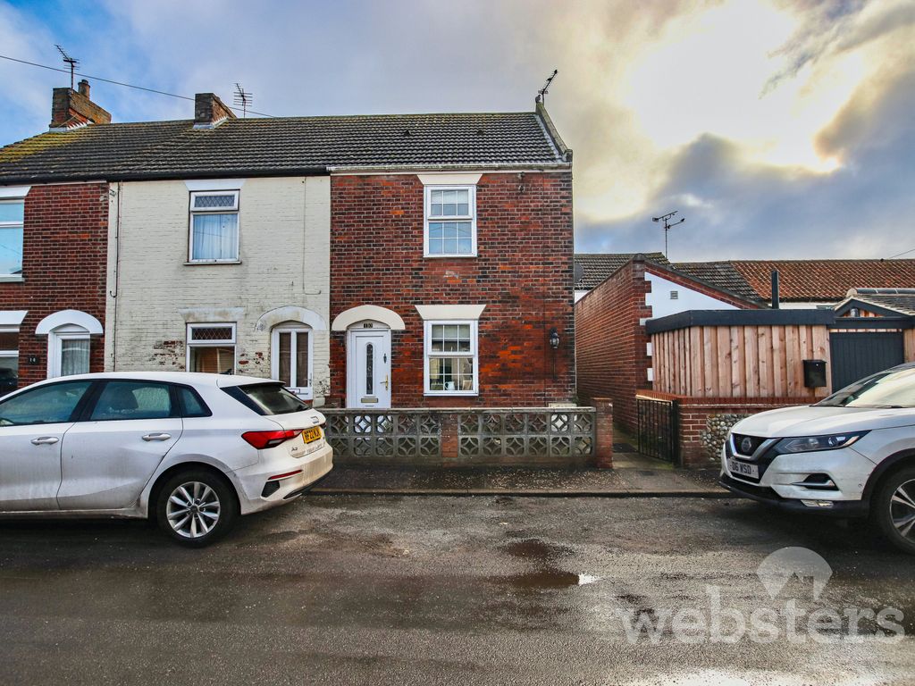 2 bed end terrace house for sale in Victoria Street, CaisterOnSea