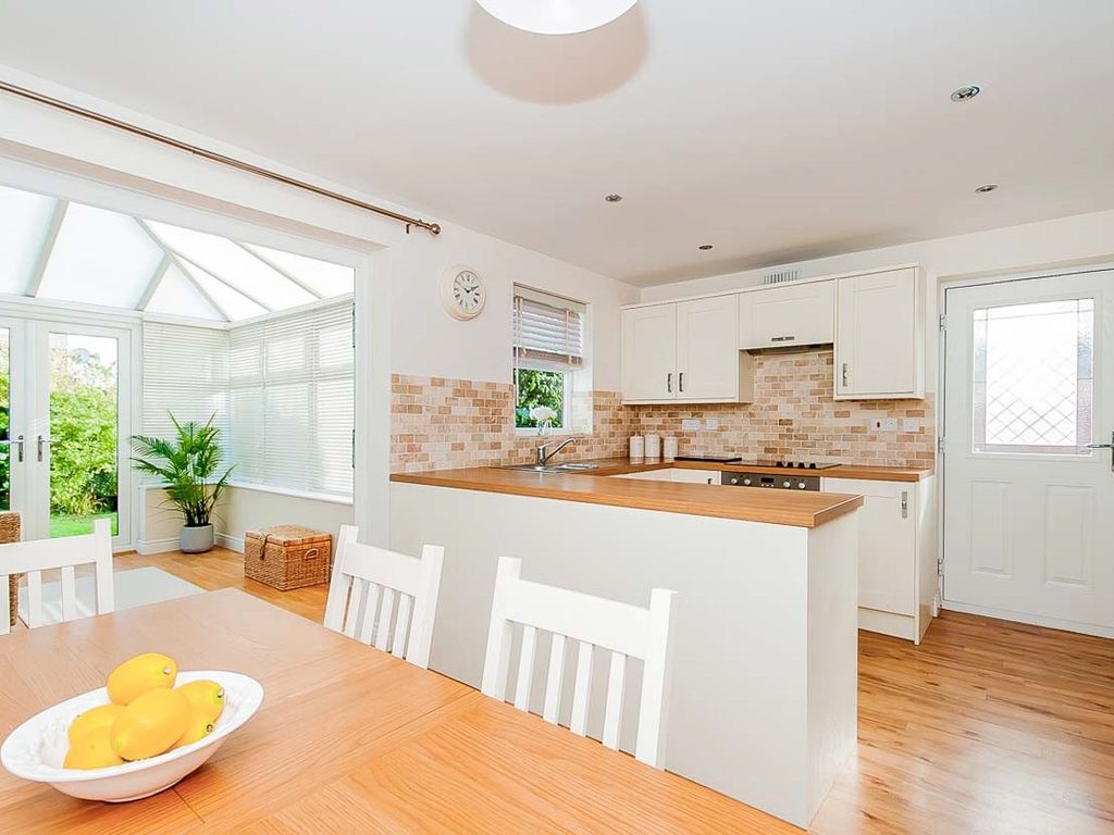 3 bed detached house for sale in Creed Road, Oundle, Peterborough PE8