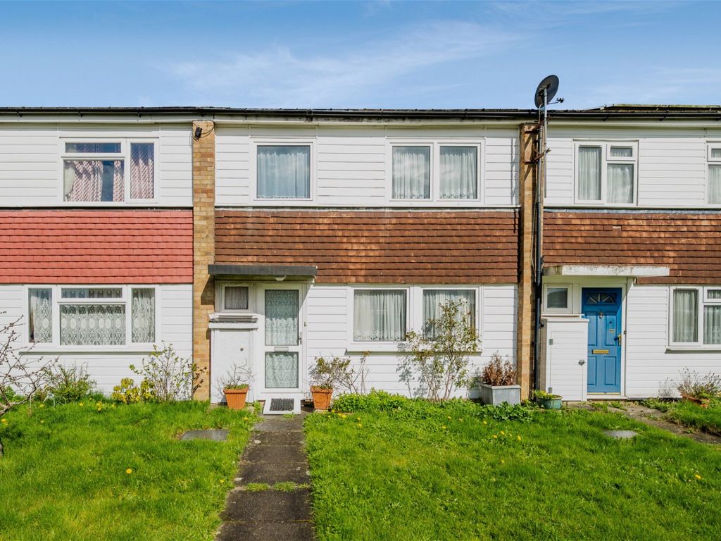 3 bed terraced house for sale in Rochester Walk, Reigate RH2 Zoopla