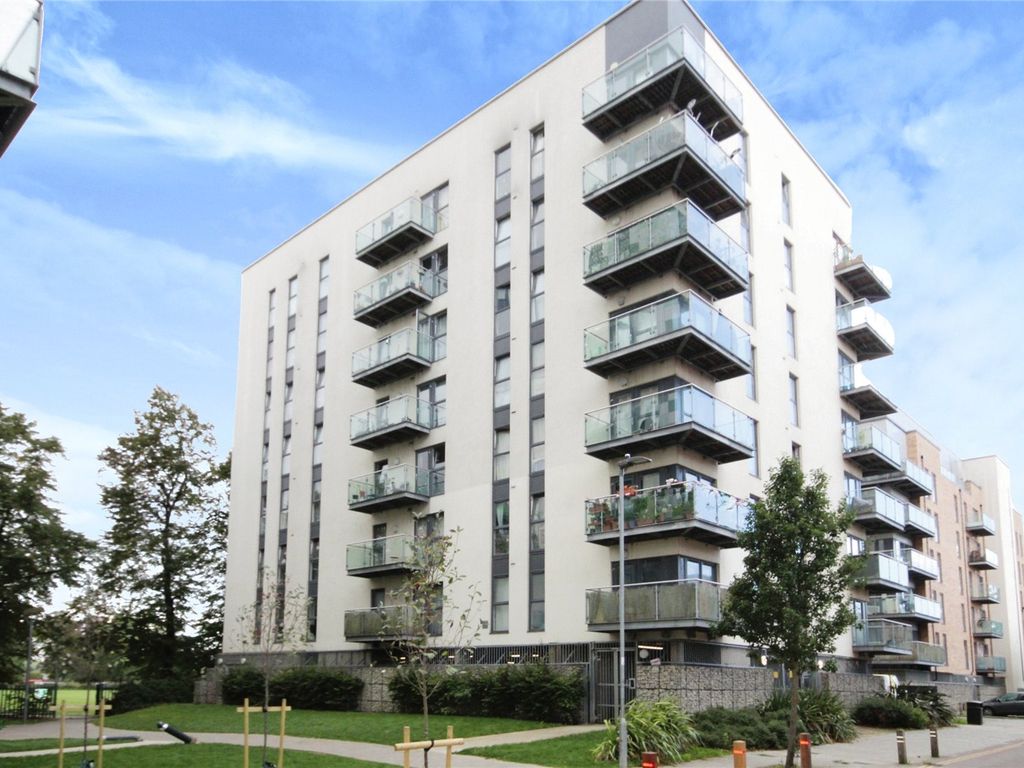 3 bed flat to rent in Keele House, Dagenham RM8, £1,900 pcm Zoopla