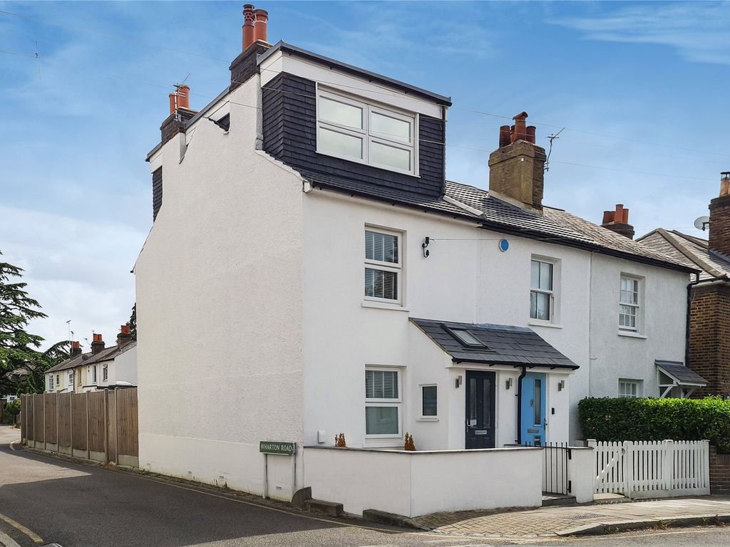 4 bed end terrace house for sale in Palace Road, Bromley BR1, £575,000