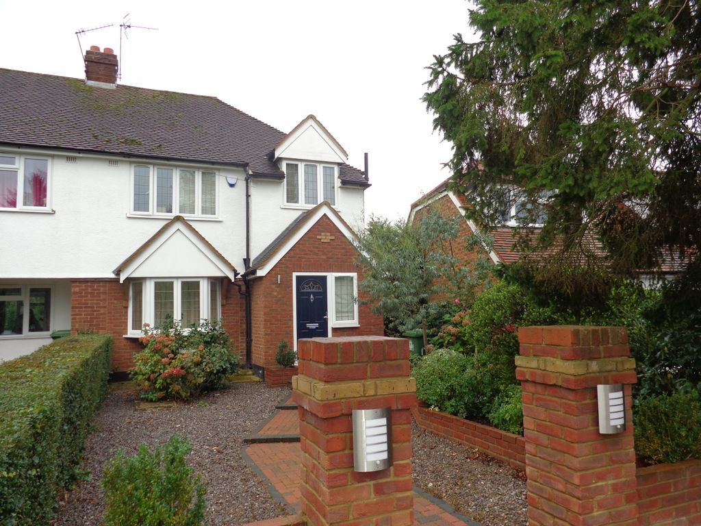 3 bed semidetached house for sale in Tudor Villas, Burton Lane, Goffs