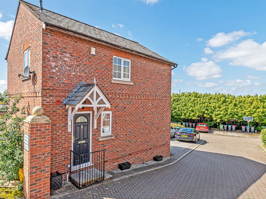 3 bed detached house for sale in Alexandra Mews, High Street, Frodsham