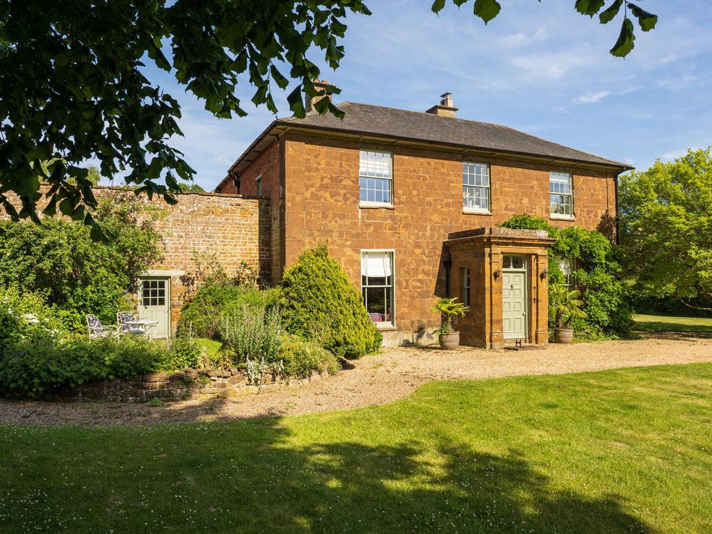 7 bed detached house for sale in Vicarage Lane, Priors Marston CV47