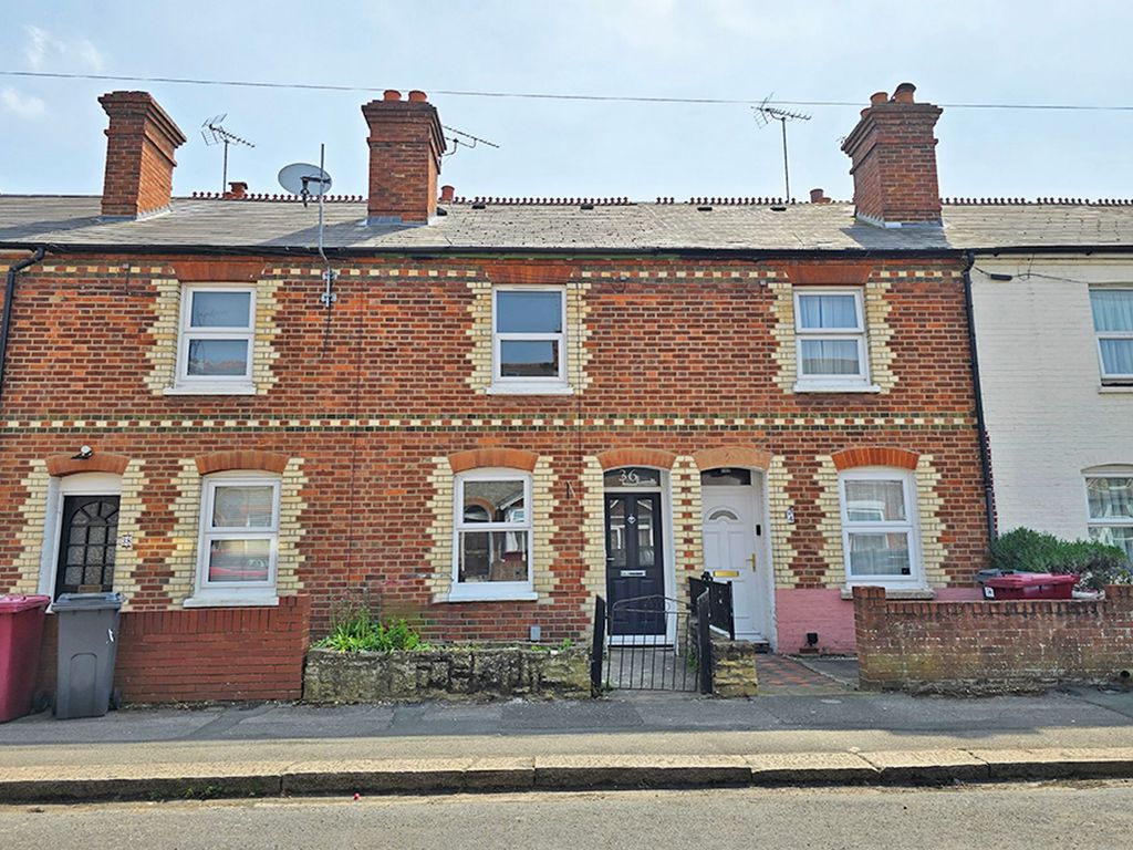 2 bed terraced house for sale in Norton Road, Reading RG1, £270,000