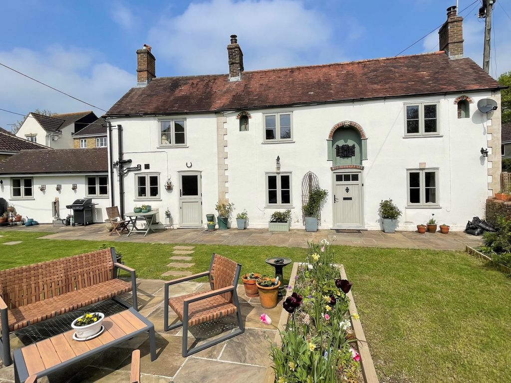 3 bed detached house for sale in Wincanton, Somerset BA9 Zoopla