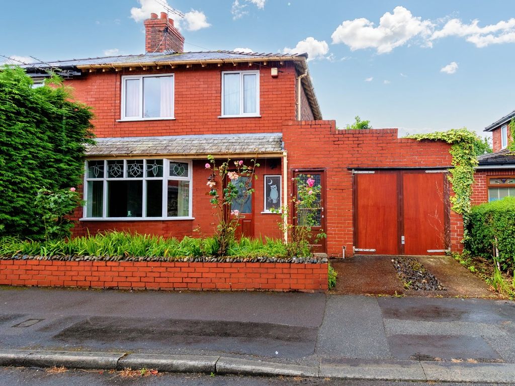 3 Bed Semi Detached House For Sale In Springfield Avenue Padgate