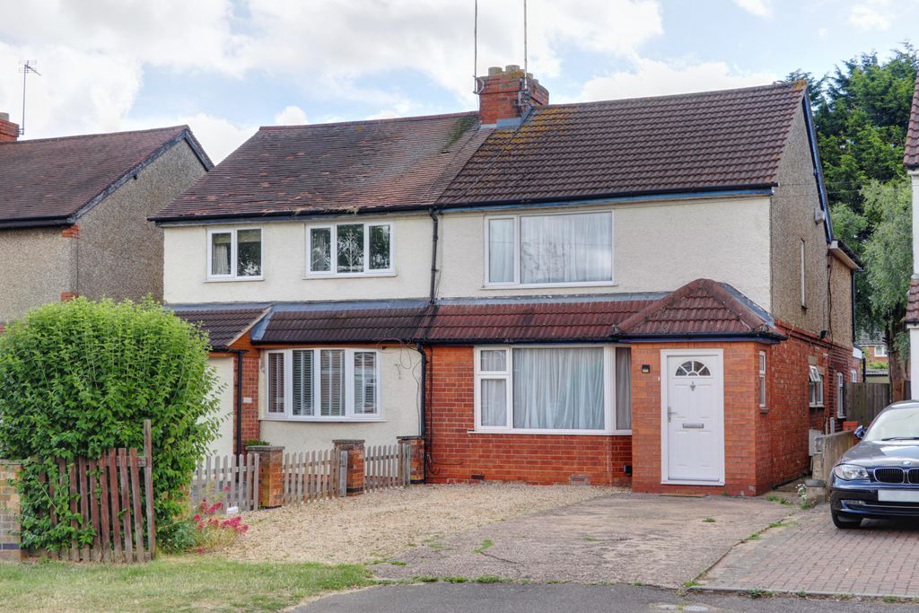 3 bed semidetached house for sale in Northampton Lane North, Moulton