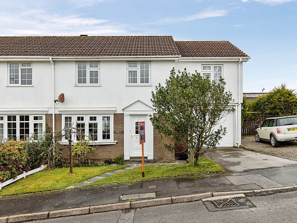 4 bed semidetached house for sale in Bramley Park, Bodmin PL31, £