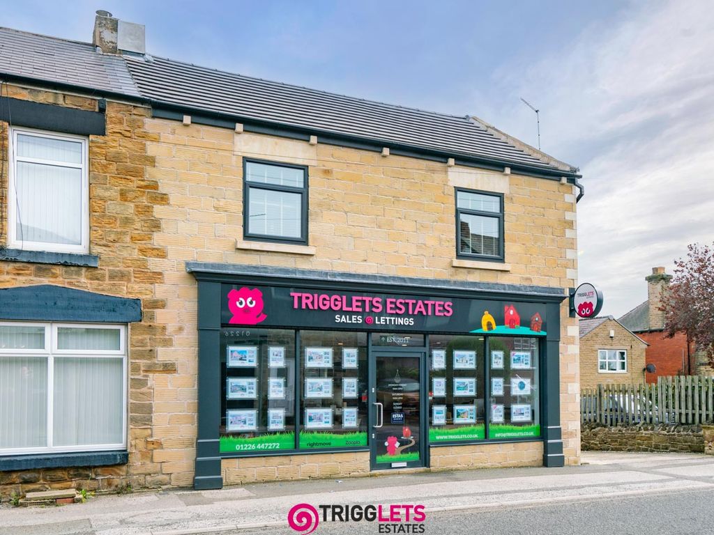 2 bed flat to rent in Market Street, Hoyland, Barnsley S74, £650 pcm