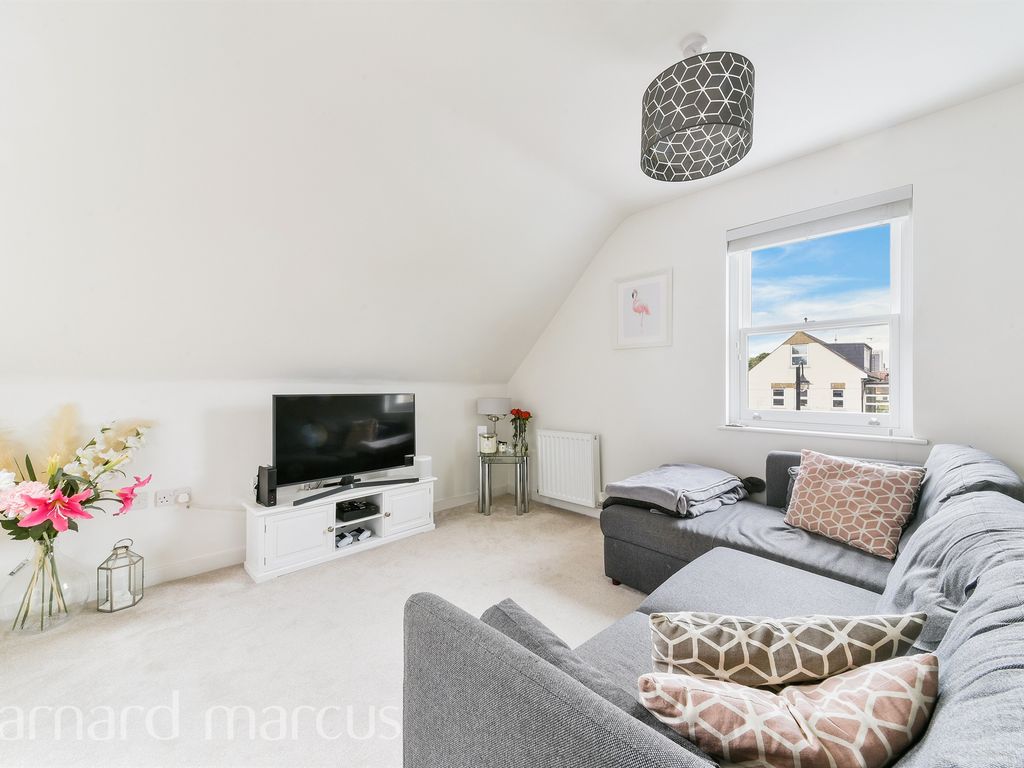 1 bed flat for sale in Outram Road, Croydon CR0, £270,000