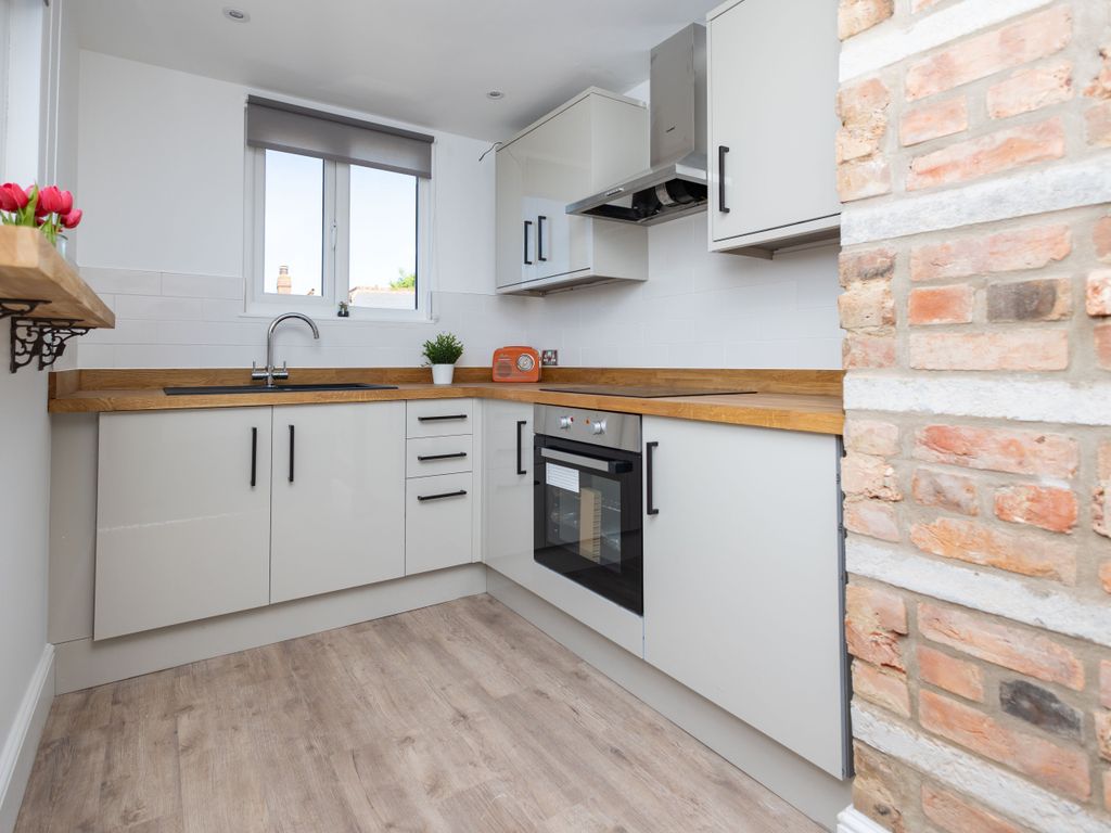 1 bed flat to rent in Aylesbury Road, Bournemouth BH1, £895