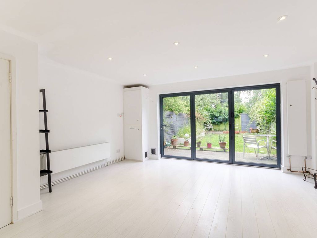 3 bed property to rent in Shirley Row, South Norwood, London SE25 Zoopla