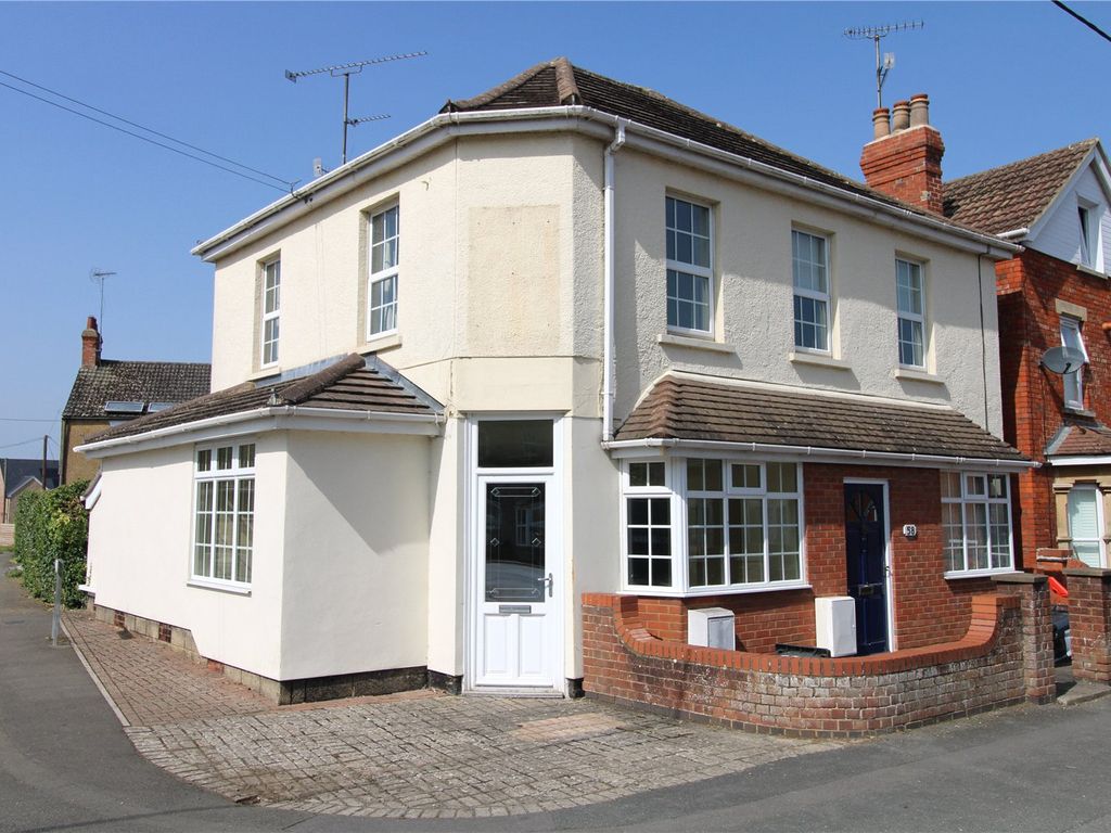 4 bed detached house for sale in Station Road, Purton SN5, £500,000