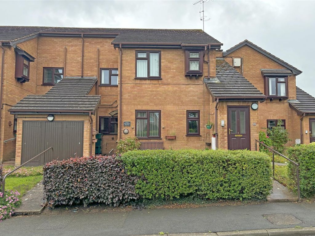 2 bed flat for sale in Bryn Awelon, Bryn Twr, Abergele LL22, £82,000 Zoopla