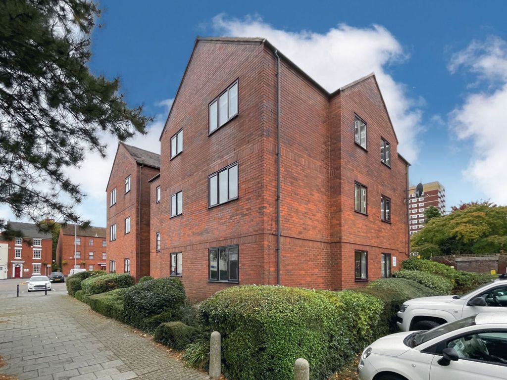 Lichfield Street, Tamworth B79  