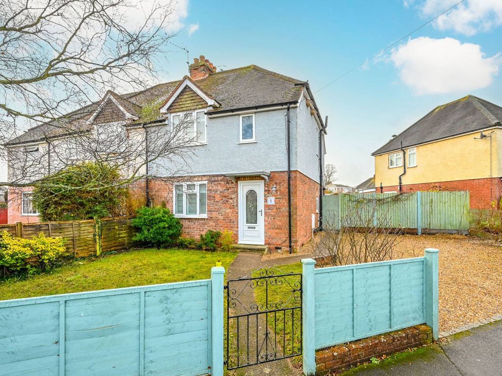 3 bed property for sale in Harts Gardens, Guildford GU2, £600,000 Zoopla