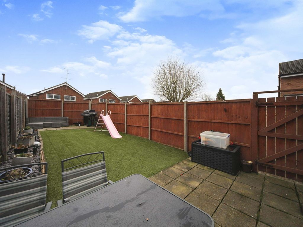 2 bed terraced house for sale in Lomond Drive, Leighton Buzzard LU7