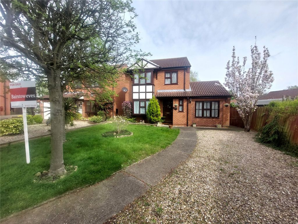 3 bed detached house for sale in Beswick Close, Lincoln, Lincolnshire